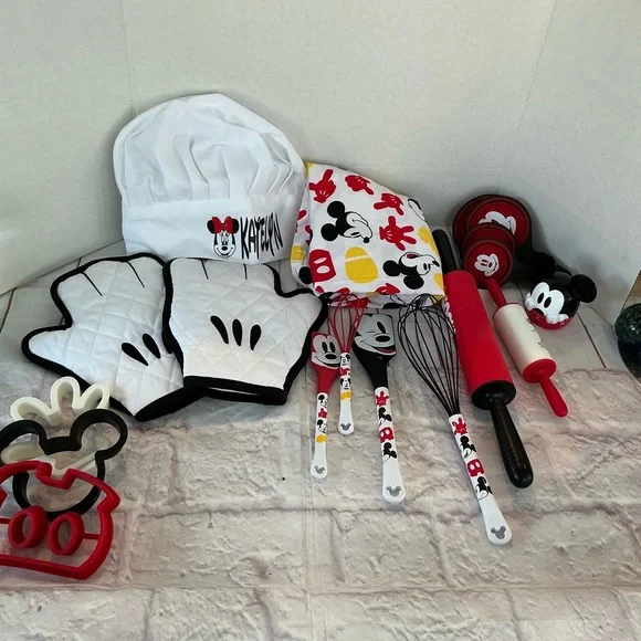 Disney Mickey Mouse Kitchen Ware Collection Apron Timer Mittens Baking Cookies - Picture 5 of 10